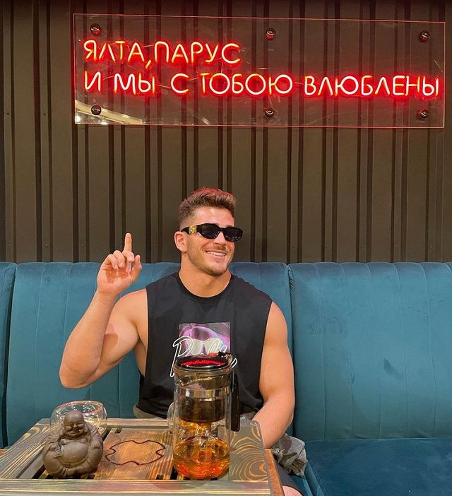 Роман Капаклы: Ялта без фильтров Роман Капаклы: Ялта без фильтров