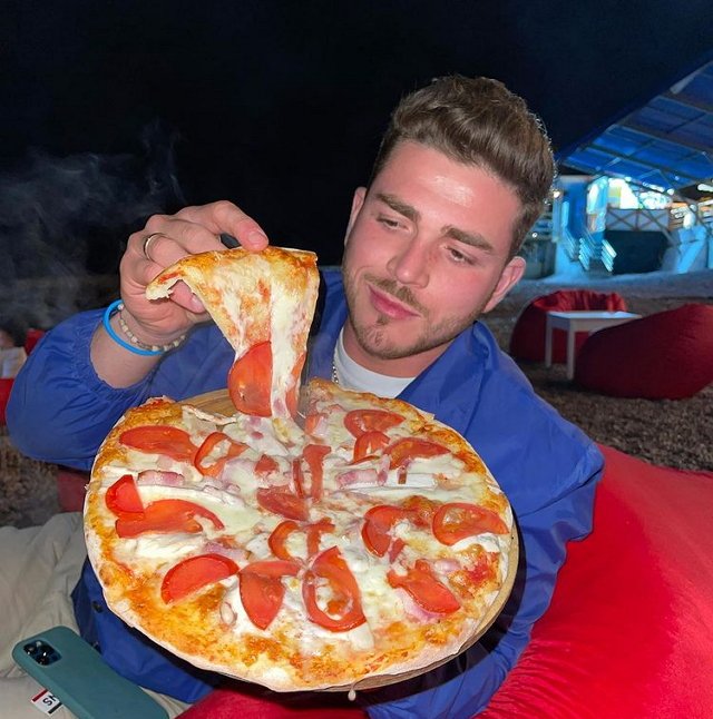 Роман Капаклы: Ялта без фильтров Роман Капаклы: Ялта без фильтров