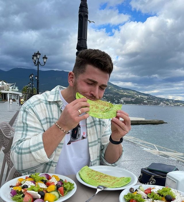 Роман Капаклы: Ялта без фильтров Роман Капаклы: Ялта без фильтров