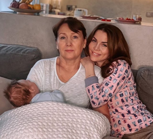 Александра Гозиас: Мама мне написала Александра Гозиас: Мама мне написала