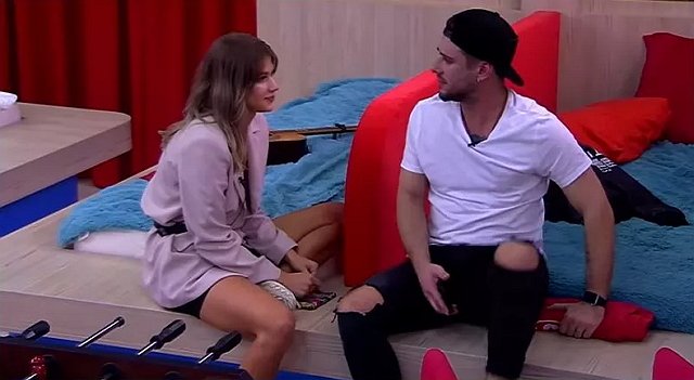 Бигрину в соцсетях атаковали фанаты Бухынбалтэ за её страсть к Ромашову Бигрину в соцсетях атаковали фанаты Бухынбалтэ за её страсть к Ромашову