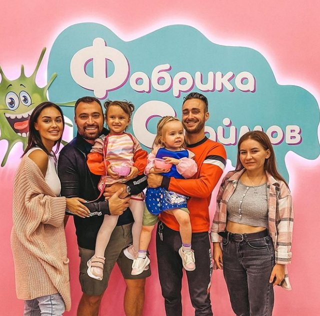 Безус грустит из-за отъезда дочери и её мамы Безус грустит из-за отъезда дочери и её мамы