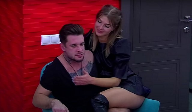 Бигрина и Ромашов заселены в отдельную комнату Бигрина и Ромашов заселены в отдельную комнату