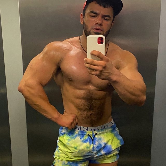 Новый участник Эдуард Григорян Новый участник Эдуард Григорян