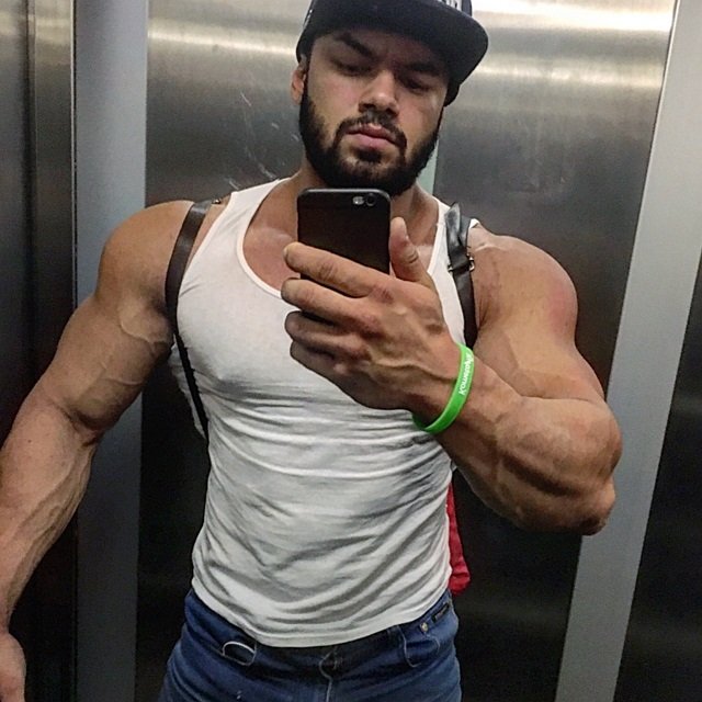 Новый участник Эдуард Григорян Новый участник Эдуард Григорян