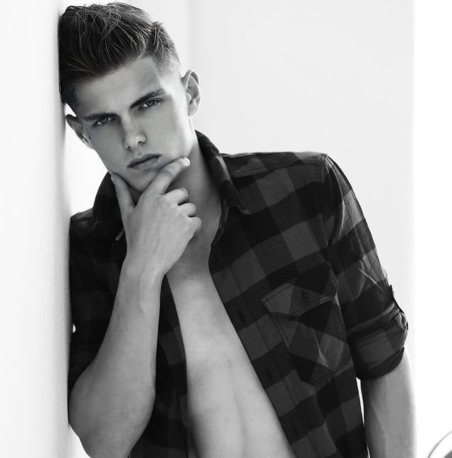 ����� �������� ����� �����������