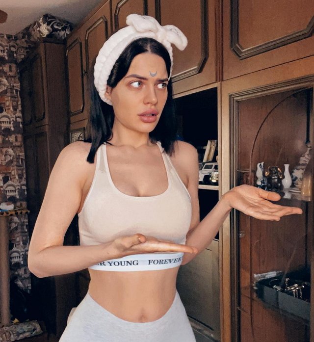 Селена Майер: Я ничего пока не могу с этим поделать Селена Майер: Я ничего пока не могу с этим поделать