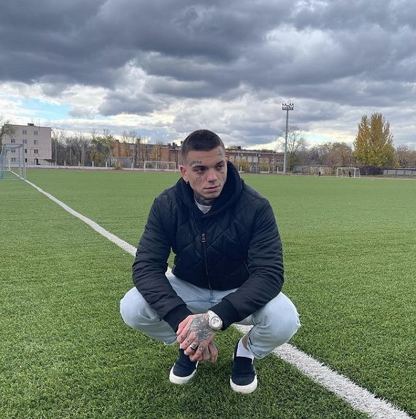 Сёмин презирает Яббарова и хочет плюнуть ему в лицо Сёмин презирает Яббарова и хочет плюнуть ему в лицо