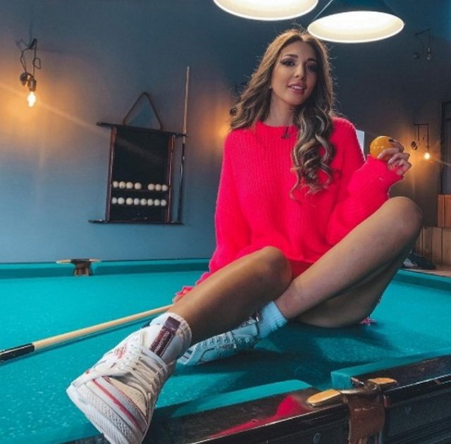 Яна Захарова: Она как крыса, со спины бежала драться! Яна Захарова: Она как крыса, со спины бежала драться!