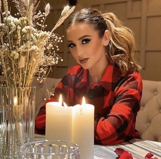 Ольга Бузова: Пью коньяк и не возвращаюсь к прошлому Ольга Бузова: Пью коньяк и не возвращаюсь к прошлому