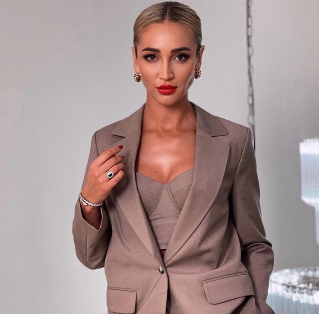 Ольга Бузова: Пью коньяк и не возвращаюсь к прошлому Ольга Бузова: Пью коньяк и не возвращаюсь к прошлому