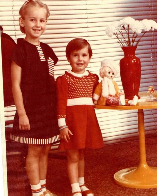 Анна Бузова поздравила сестру с днем рождения, разместив архивный снимок в сети Анна Бузова поздравила сестру с днем рождения, разместив архивный снимок в сети