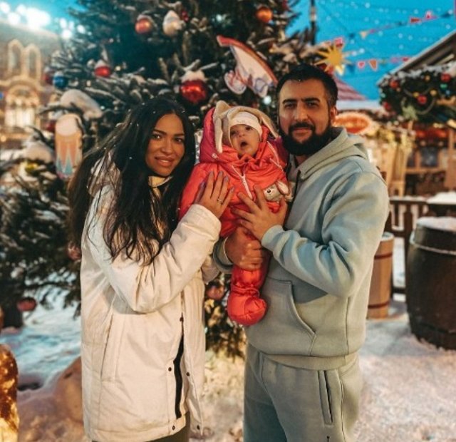 Екатерина Зиновьева: Он с таким трепетом относится к нашей дочке! Екатерина Зиновьева: Он с таким трепетом относится к нашей дочке!