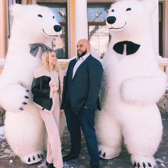 Жемчугов выбрал тамаду для свадьбы из числа своих любовниц? Жемчугов выбрал тамаду для свадьбы из числа своих любовниц?