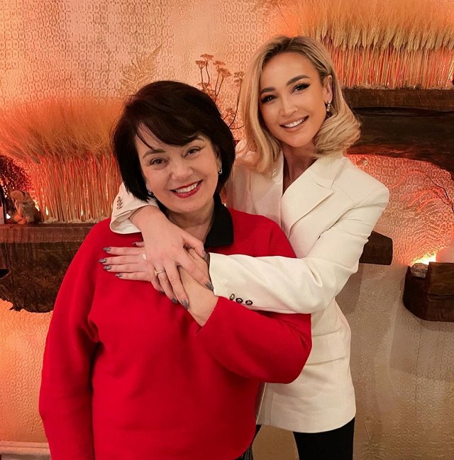 Мама Ольги Бузовой рассказала об отношениях своей дочери с мужчинами Мама Ольги Бузовой рассказала об отношениях своей дочери с мужчинами