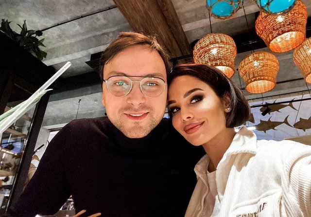 Катя Колисниченко и Солодовников подписали брачный договор Катя Колисниченко и Солодовников подписали брачный договор