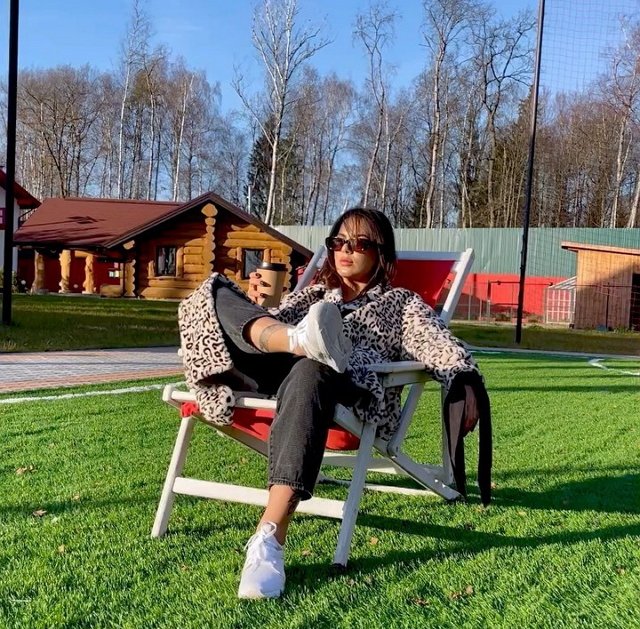 Опенченко проговорилась о том, что ей предлагали другого партнера для отношений Опенченко проговорилась о том, что ей предлагали другого партнера для отношений