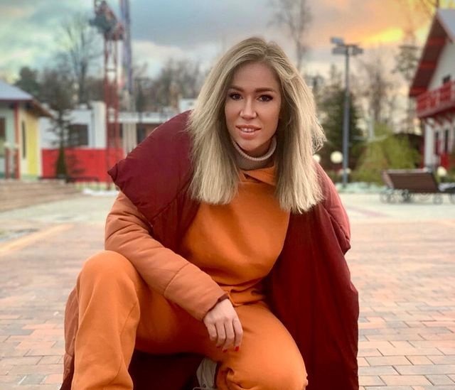 Мама Адеева появилась на поляне, чтобы женить сына на Ермаковой? Мама Адеева появилась на поляне, чтобы женить сына на Ермаковой?