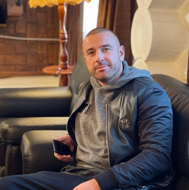 Мама Адеева появилась на поляне, чтобы женить сына на Ермаковой? Мама Адеева появилась на поляне, чтобы женить сына на Ермаковой?