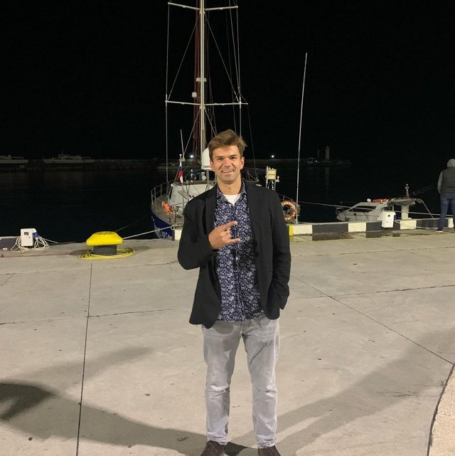 ����� ����� ���: ���� ������