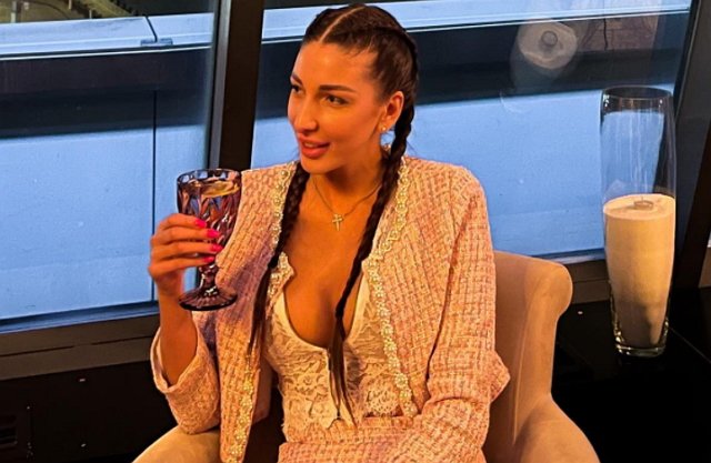 Захарова выдала очередной позор Ермаковой Захарова выдала очередной позор Ермаковой