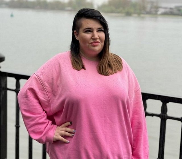 Саша Черно опять поправилась из-за стресса Саша Черно опять поправилась из-за стресса