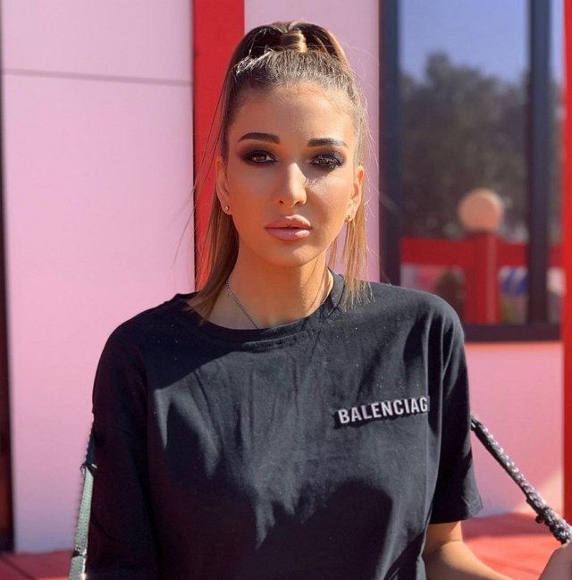 Безус намерен продолжить общение с Захаровой вопреки запретам Репиной Безус намерен продолжить общение с Захаровой вопреки запретам Репиной