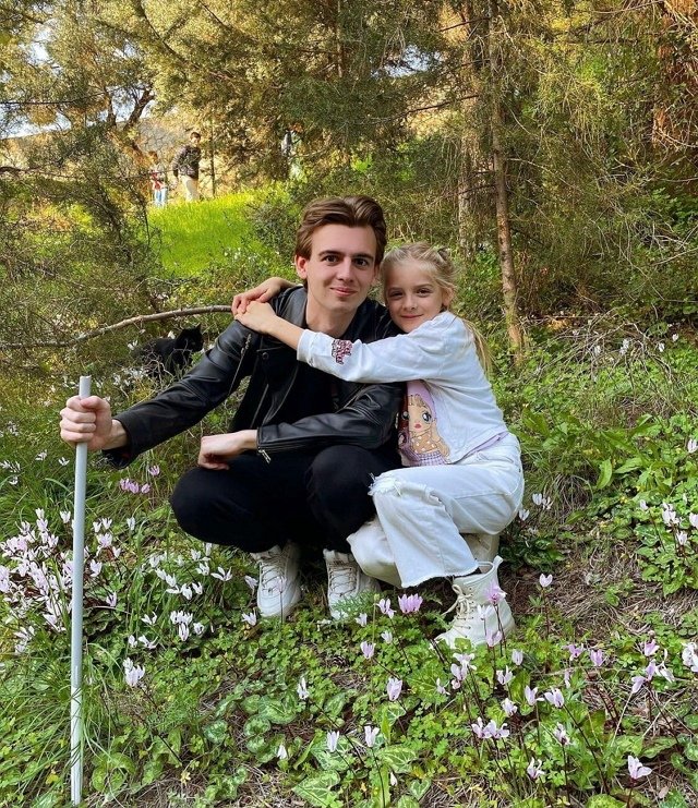 Фото детей участников Дома-2 (9.04.2022) Фото детей участников Дома-2 (9.04.2022)