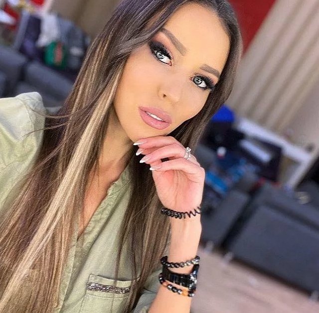 Строкова не хочет больше сходиться с Сахновым Строкова не хочет больше сходиться с Сахновым