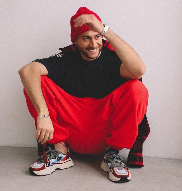 Выяснилась причина «наезда» Давы на Захарову из-за её симпатии Выяснилась причина «наезда» Давы на Захарову из-за её симпатии