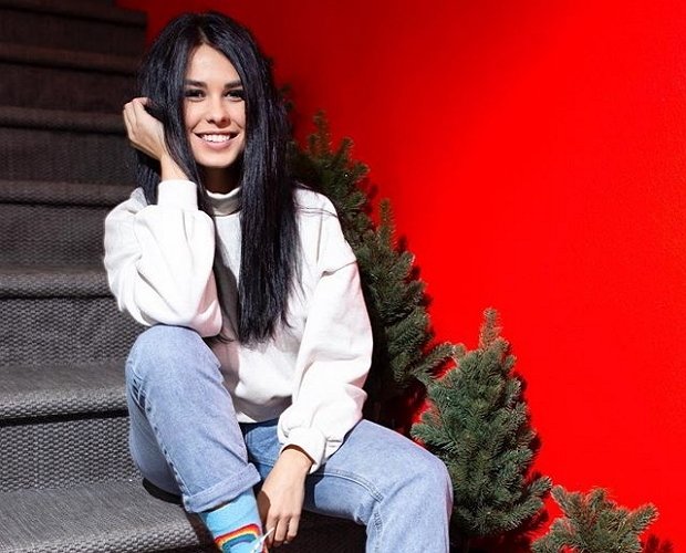 Пинчук призналась, что ей некомфортно быть одной в кафе и магазинах Пинчук призналась, что ей некомфортно быть одной в кафе и магазинах