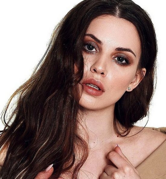 Александра Артёмова: Я всё ещё расту Александра Артёмова: Я всё ещё расту