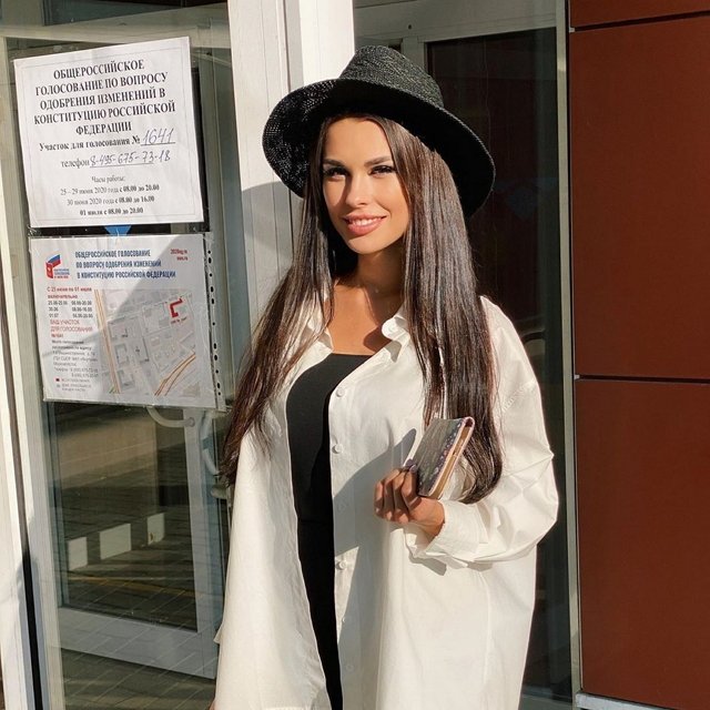 Пинчук потратила на материалы для ремонта квартиры почти миллион рублей Пинчук потратила на материалы для ремонта квартиры почти миллион рублей