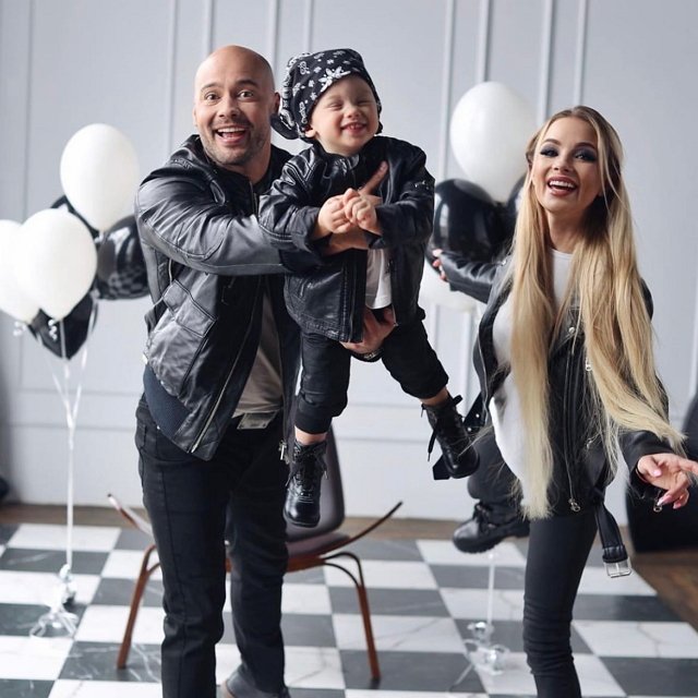 Фото детей участников Дома-2 (24.04.2022) Фото детей участников Дома-2 (24.04.2022)