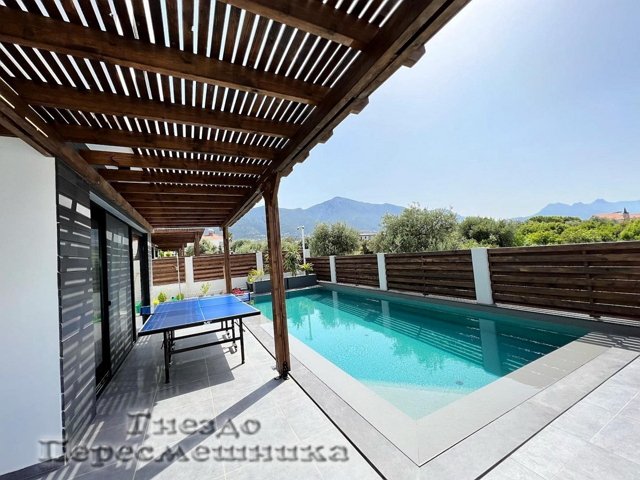 Ирина Агибалова: Прислуга или хозяева дома Ирина Агибалова: Прислуга или хозяева дома