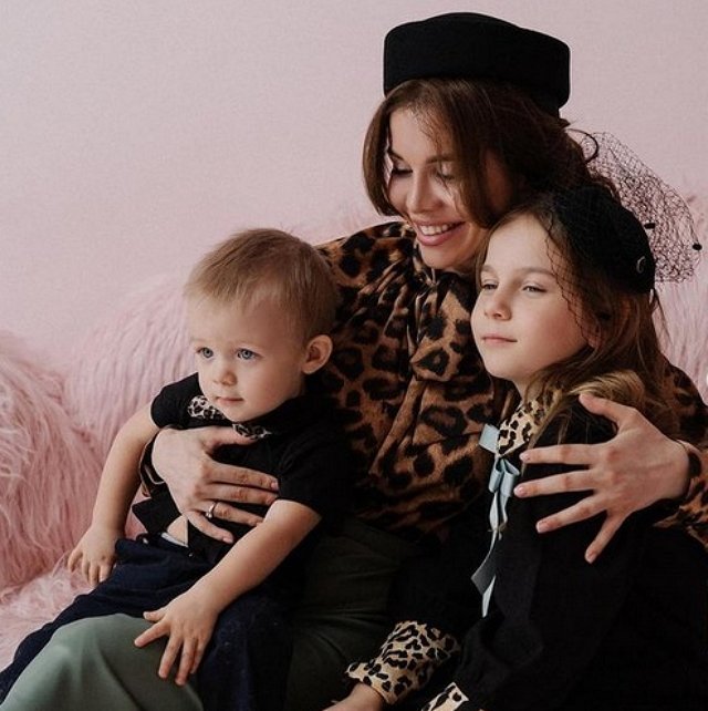 Фото детей участников Дома-2 (28.04.2022) Фото детей участников Дома-2 (28.04.2022)