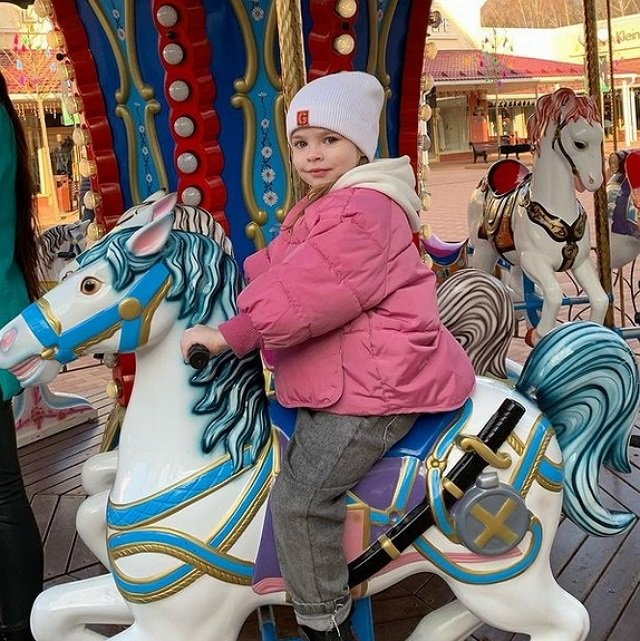 Фото детей участников Дома-2 (29.04.2022) Фото детей участников Дома-2 (29.04.2022)