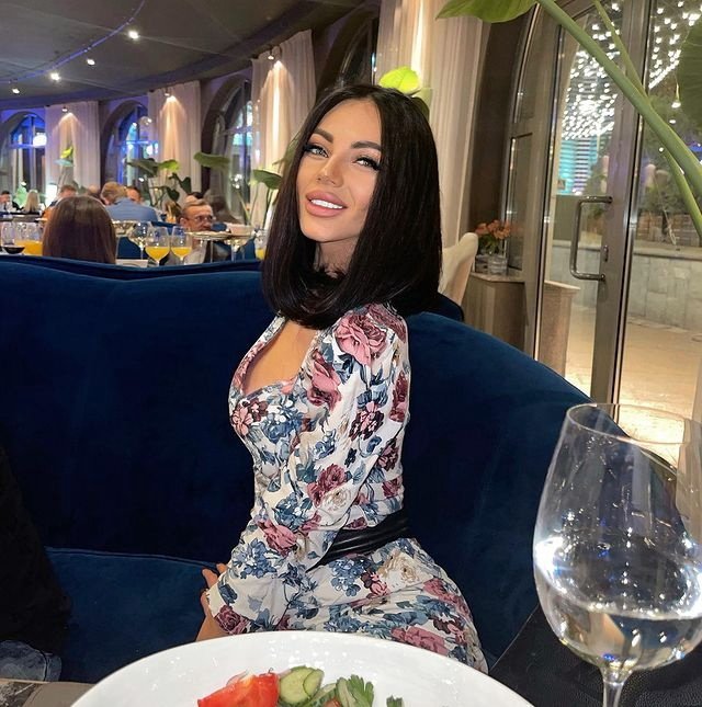 Брянская собралась на проект вслед за Жуковой Брянская собралась на проект вслед за Жуковой