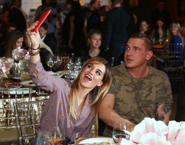 Бородина резко ответила мужьям-изменщикам своих подруг Бородина резко ответила мужьям-изменщикам своих подруг