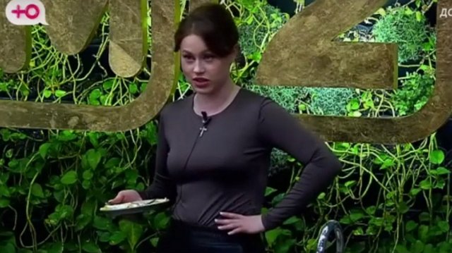 Горина сбежала от Артура и нашла приют у Захаровой Горина сбежала от Артура и нашла приют у Захаровой