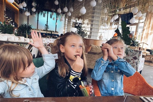 Фото детей участников Дома-2 (4.05.2022) Фото детей участников Дома-2 (4.05.2022)