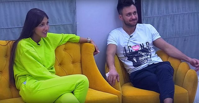 Яна Захарова больше не верит в любовь и дружбу Яна Захарова больше не верит в любовь и дружбу