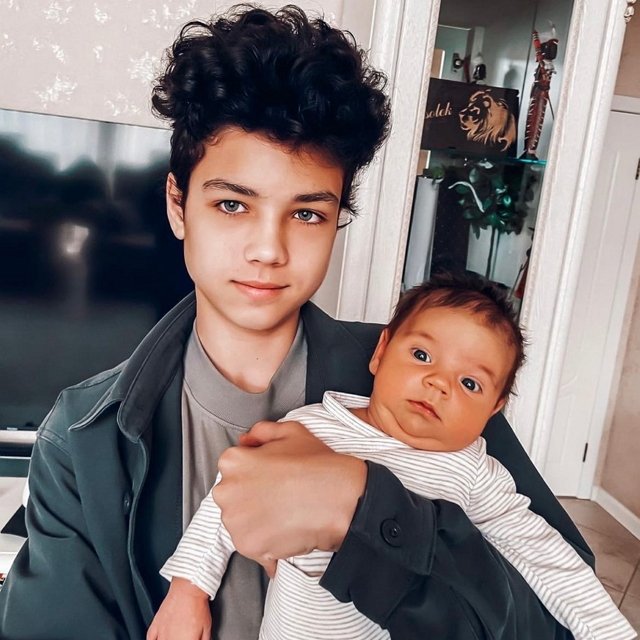 Фото детей участников Дома-2 (10.05.2022) Фото детей участников Дома-2 (10.05.2022)