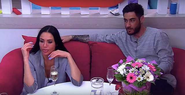 Белая рассталась с Тиграном и теперь живёт в женской спальне Белая рассталась с Тиграном и теперь живёт в женской спальне