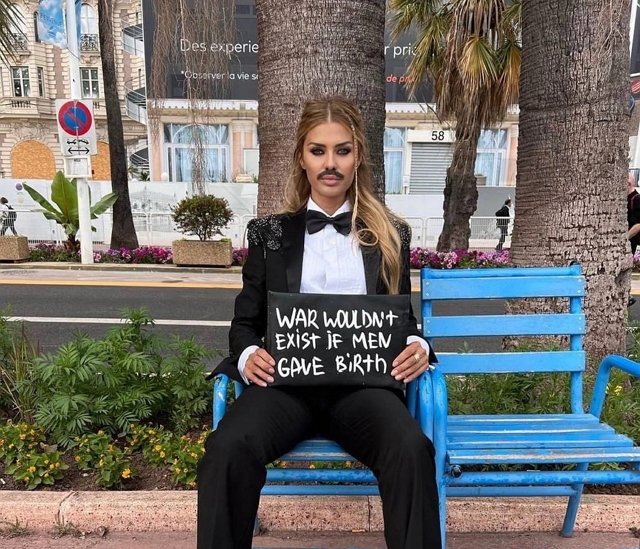 Вику Боню выгнали с красной ковровой дорожки в Каннах Вику Боню выгнали с красной ковровой дорожки в Каннах