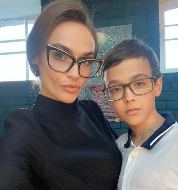 Алёна Водонаева: Оформляю ребенка в детдом Алёна Водонаева: Оформляю ребенка в детдом