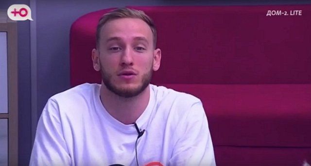 Опенченко считает Балыкина неискренним и подражающим Безусу Опенченко считает Балыкина неискренним и подражающим Безусу