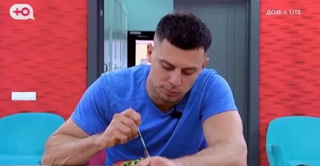 Барзиков напророчил Рыбакову счастливую любовь на проекте Барзиков напророчил Рыбакову счастливую любовь на проекте