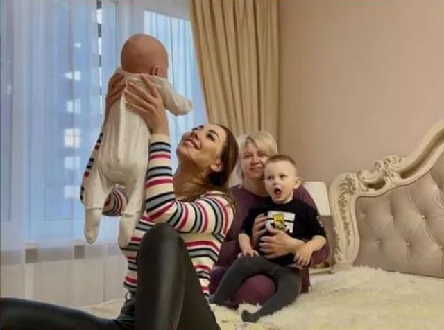 Алёна Сёмина отдала Богдана в садик Алёна Сёмина отдала Богдана в садик