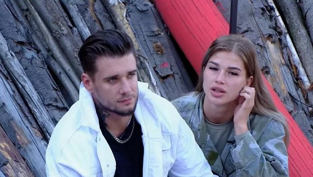 После конфликта с Бигриной Ромашов заявил о сильной любви к себе После конфликта с Бигриной Ромашов заявил о сильной любви к себе